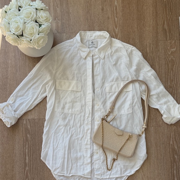 White Button-Up Shirt (Babaton) Aritzia - Picture 1 of 6